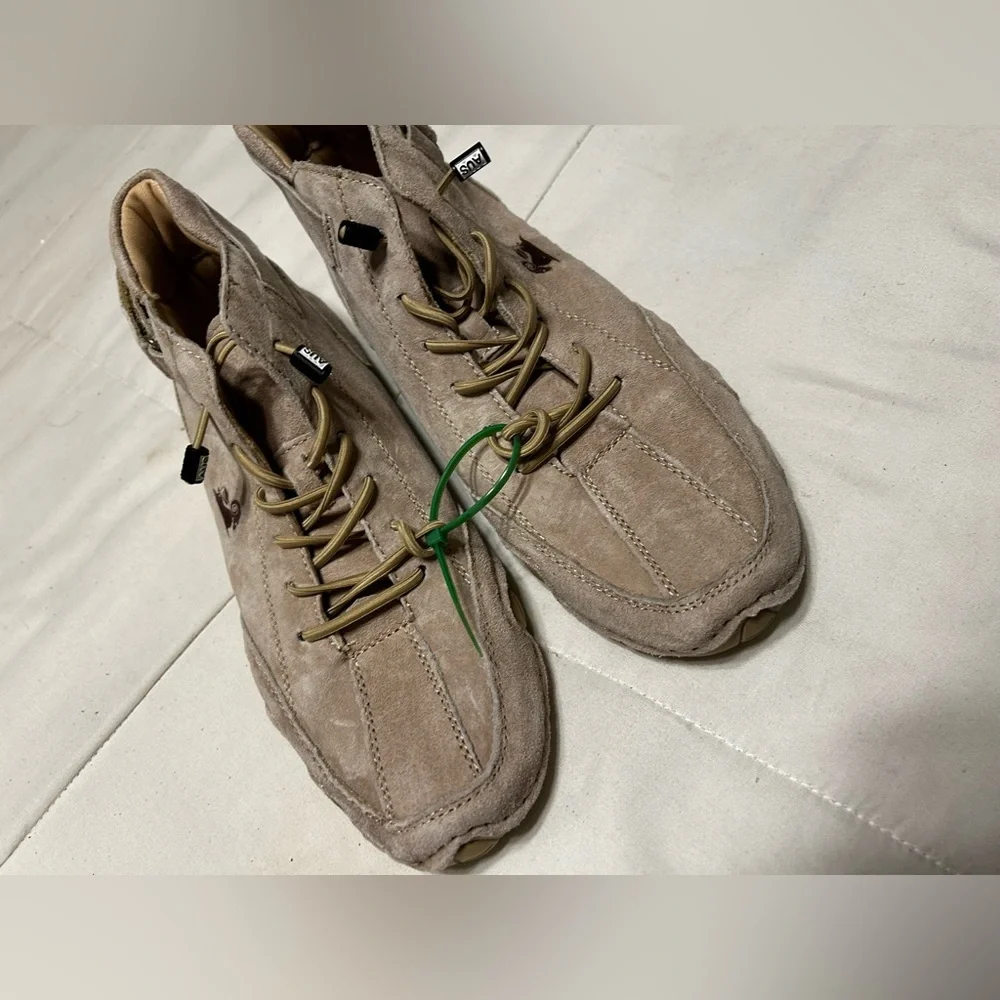 DBECK  Men's Beige Suede Chukka Boots size 39 GUC